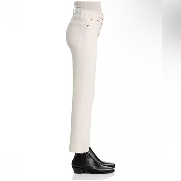 70s Stove Pipe High Rise Straight Ankle Jeans in Vintage White - Picture 2 of 7